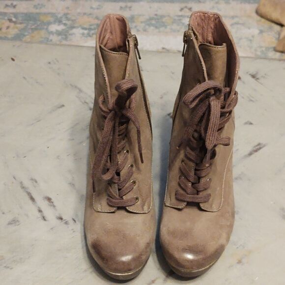 Luxury RebelMouse Ricki Leather Lace Up Platform Ankle Boots/Booties - Picture 6 of 9